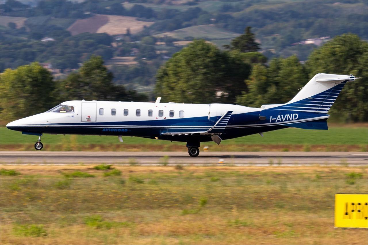 Learjet 45
