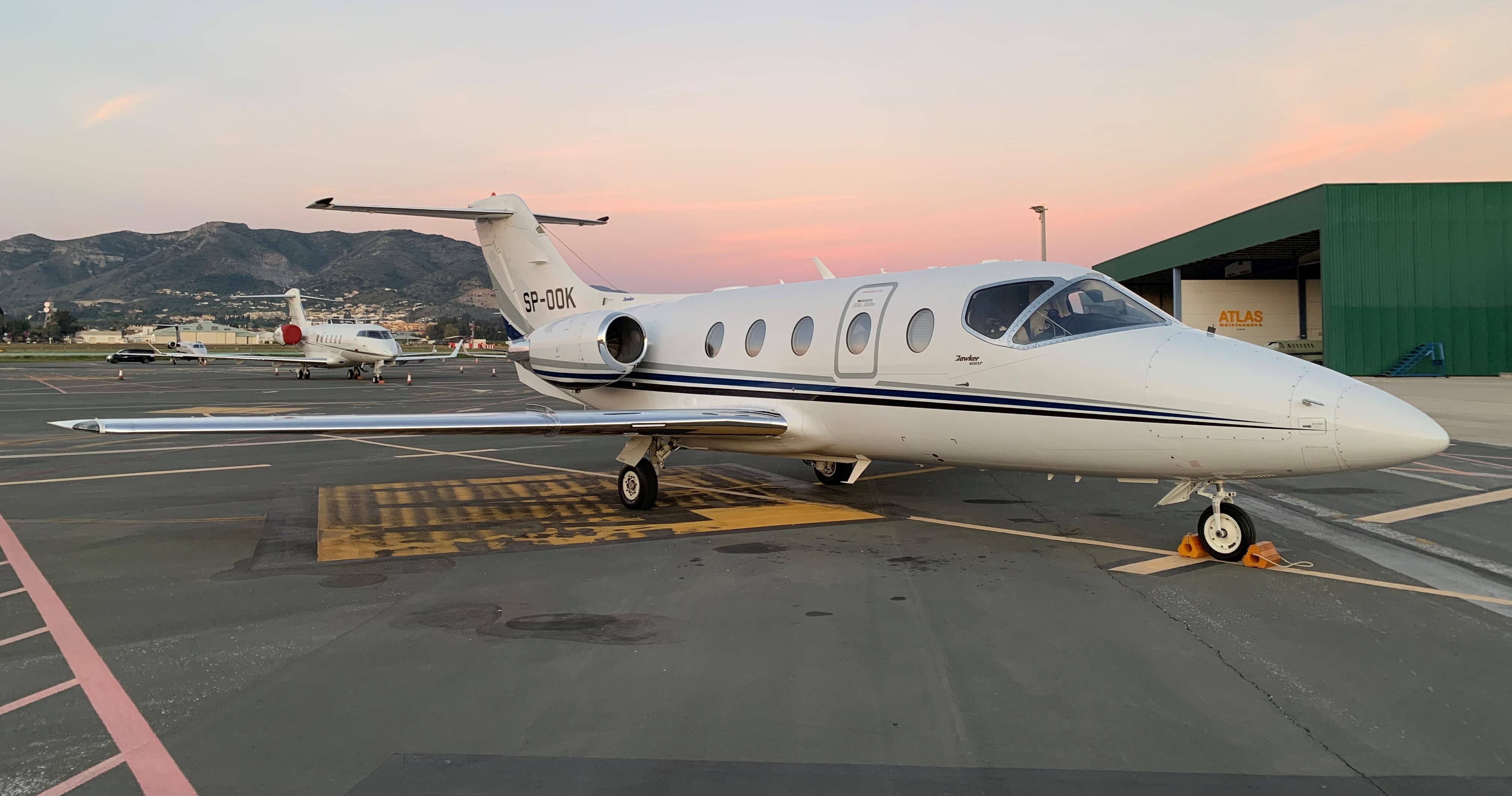 Hawker 400XP