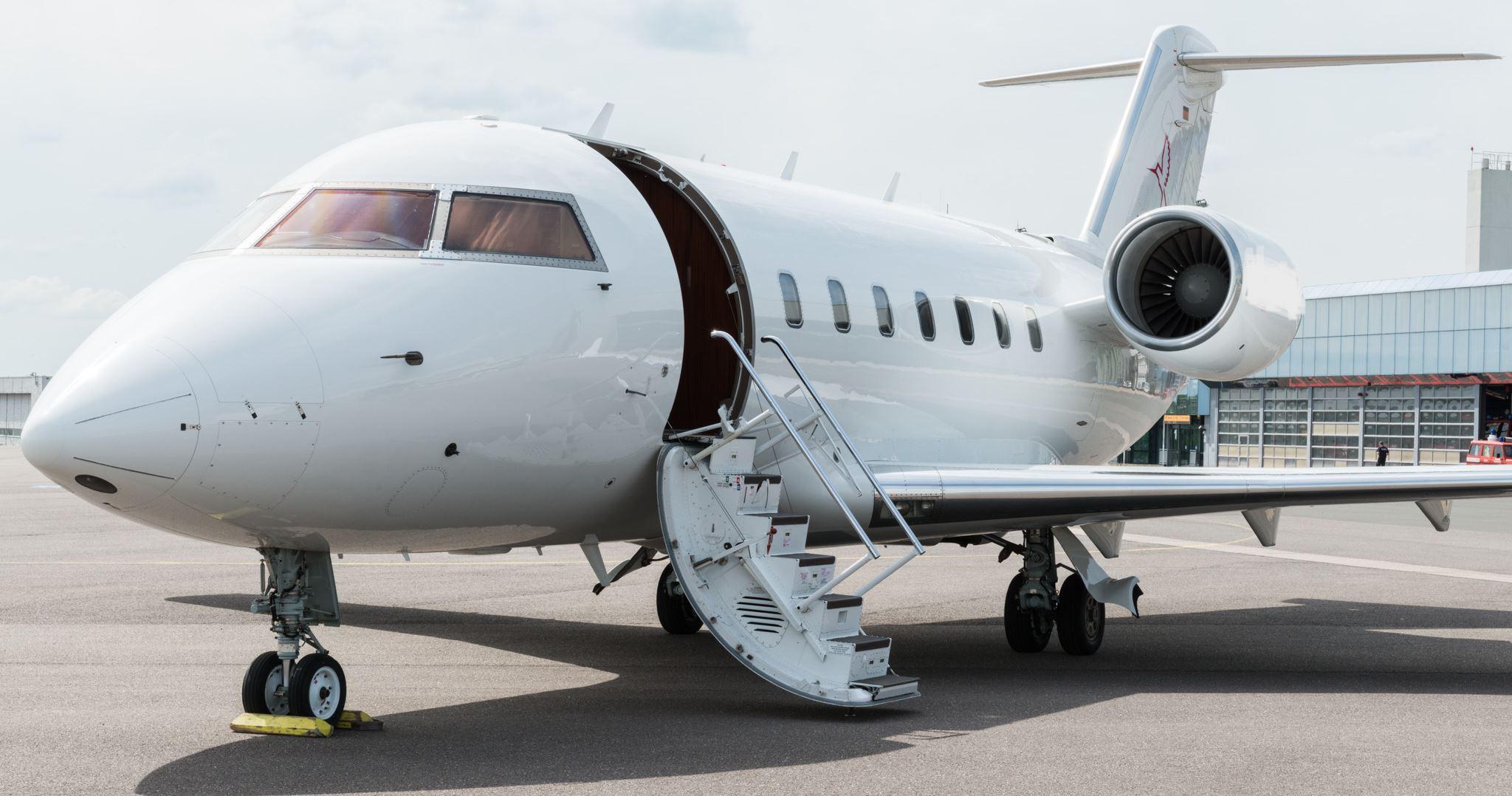 Challenger 604