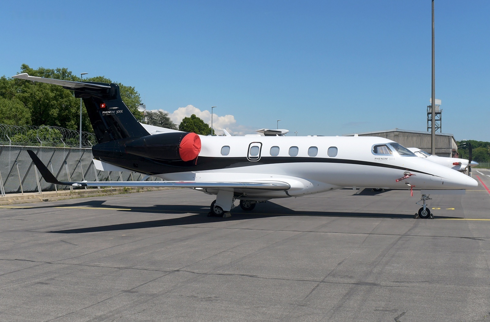 Phenom 300