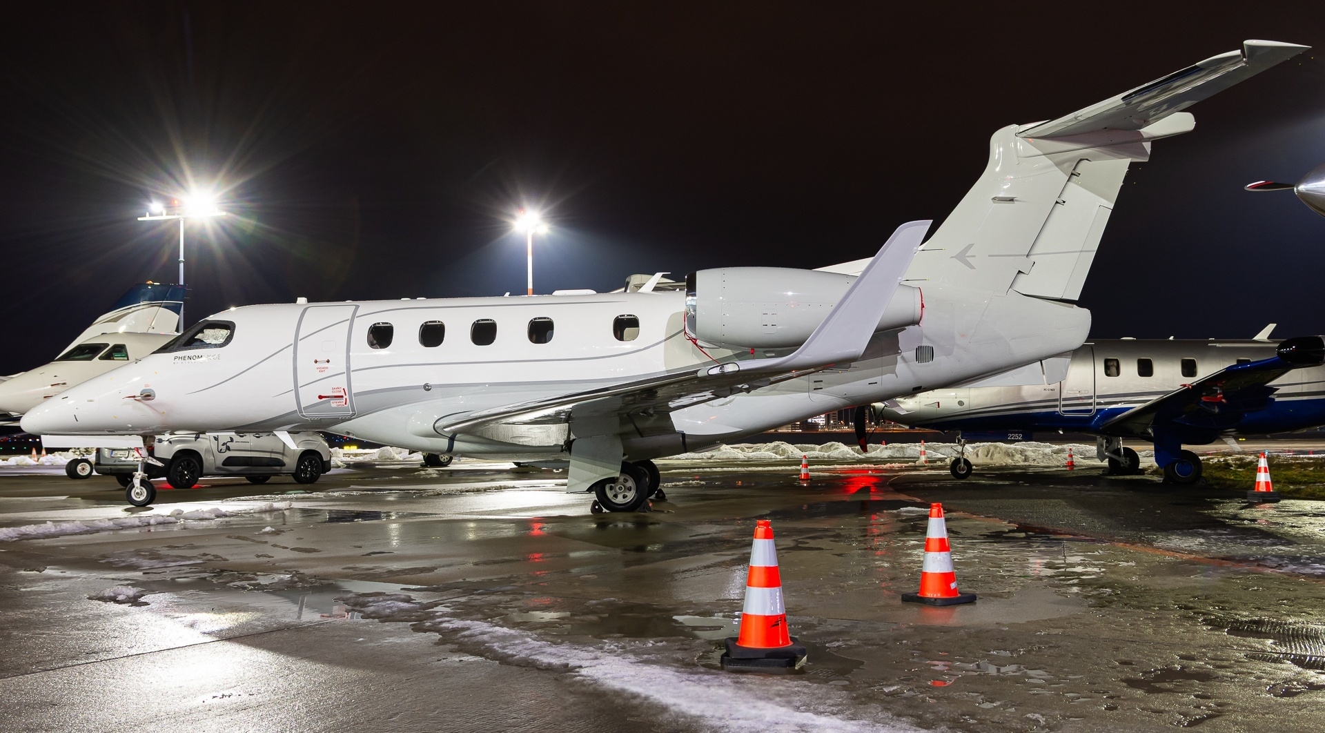 Phenom 300