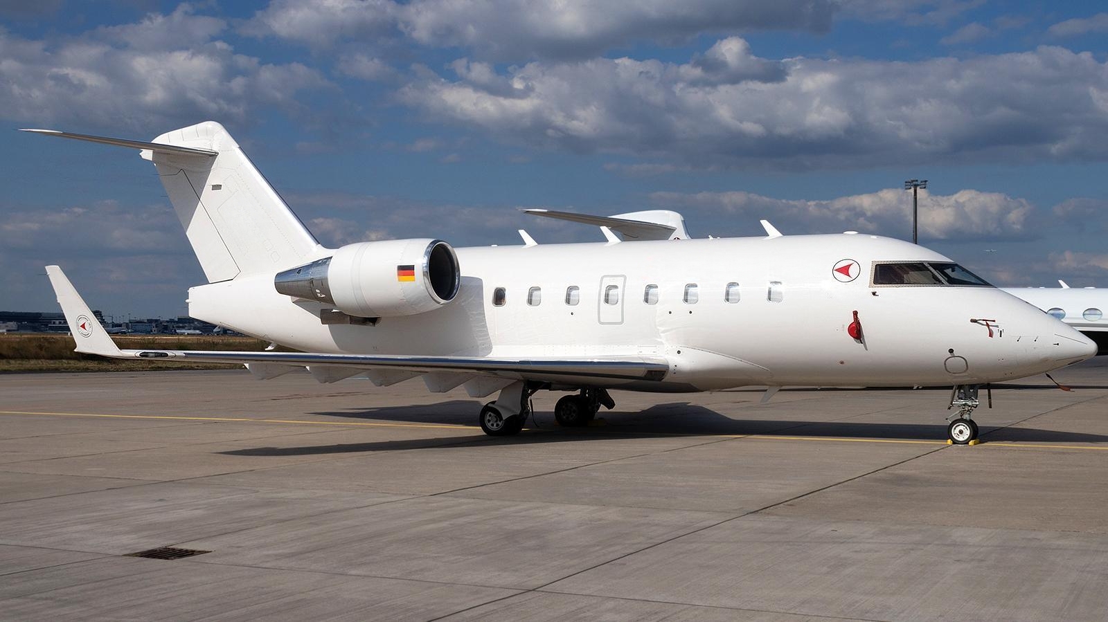 Challenger 604
