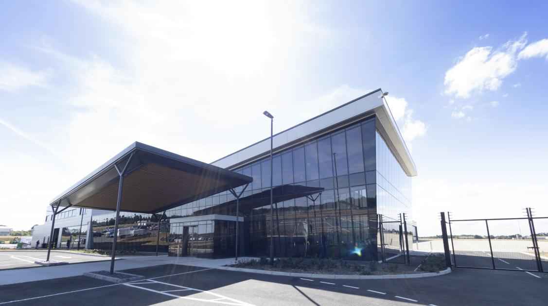 Bombardier expands Biggin Hill Service Centre with new paint facility
