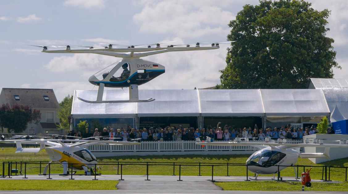 Jet Systems Hélicoptères Services signs a deal with Volocopter to launch eVTOL air taxi services in Paris, despite Volocopter’s financial struggles and ongoing EASA certification delays.
